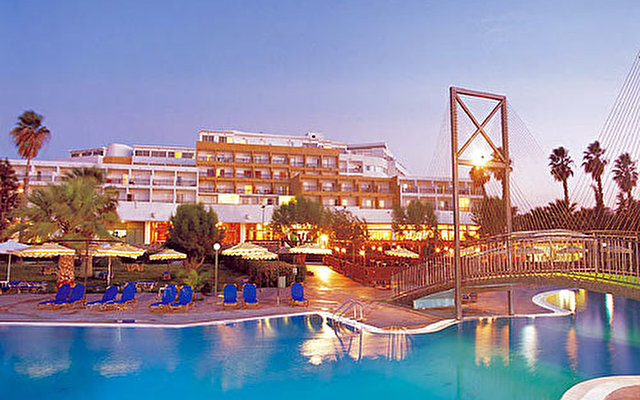 Отель Doreta Beach